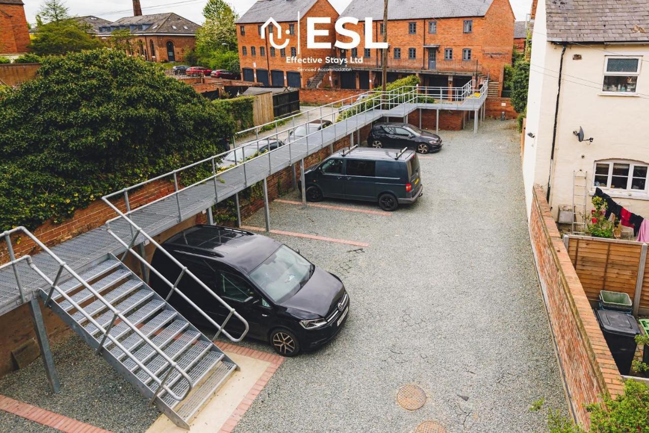 2 Bedroom Church Apartment 5 Mins To Town Centre - Free Parking Shrewsbury Eksteriør bilde